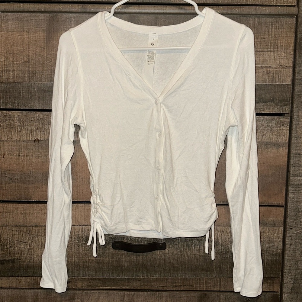 White Lululemon cropped long sleeve